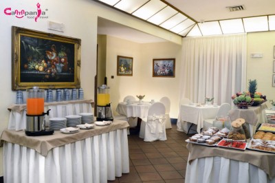 grand-hotel-europa-napoli-breakfast-sala campaniafoodetravel